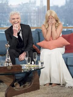 Holly Willoughby feet photo thumbnail