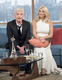 Holly Willoughby feet photo thumbnail