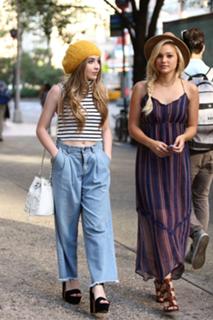 Olivia Holt feet photo thumbnail