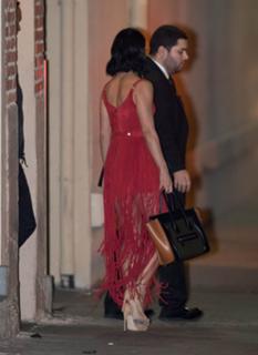 Vanessa Hudgens feet photo thumbnail