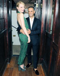 Emma Stone feet photo thumbnail
