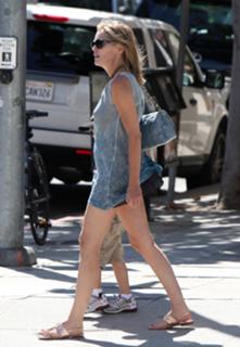 Sharon Stone feet photo thumbnail