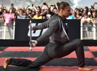 Ronda Rousey feet photo thumbnail