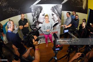 Holly Holm feet photo thumbnail