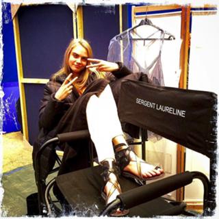 Cara Delevingne feet photo thumbnail