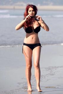 Amy Childs feet photo thumbnail