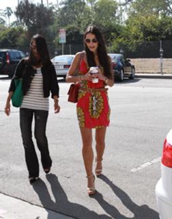 Jordana Brewster feet photo thumbnail