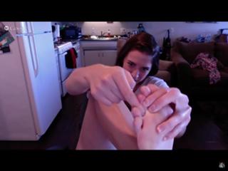 Rachel Ballinger feet photo thumbnail