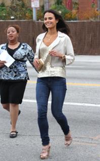 Jordana Brewster feet photo thumbnail