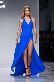Rosie Huntington-Whiteley feet photo thumbnail