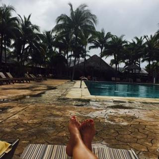 Paula Echevarría feet photo thumbnail