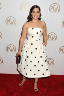 America Ferrera feet photo thumbnail