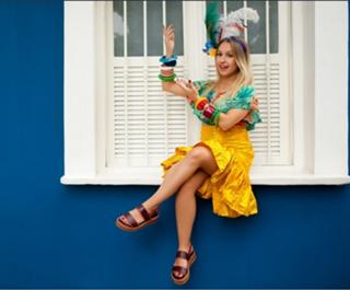 Carla Diaz feet photo thumbnail