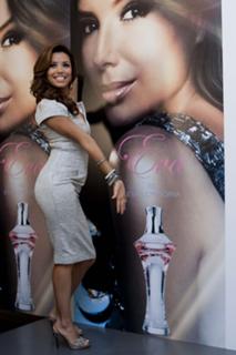 Eva Longoria feet photo thumbnail