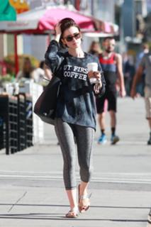 Lily Collins feet photo thumbnail