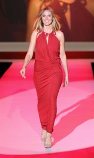 Heidi Klum feet photo thumbnail