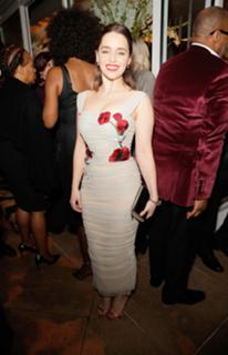 Emilia Clarke feet photo thumbnail
