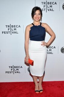 America Ferrera feet photo thumbnail
