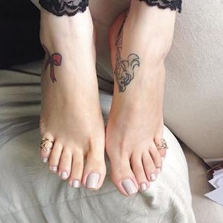 Jaqueline Mello feet photo thumbnail