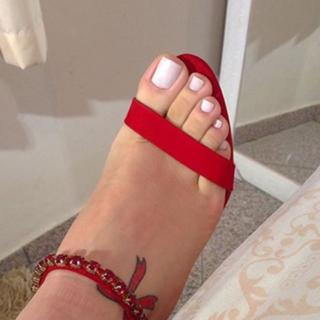 Jaqueline Mello feet photo thumbnail