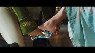 Lily James feet photo thumbnail