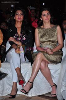 Taapsee Pannu feet photo thumbnail