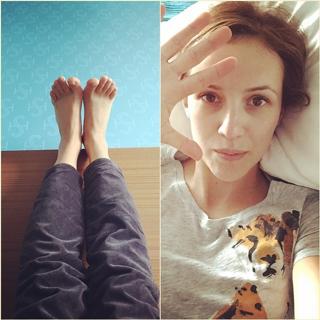 Adriene Mishler feet photo thumbnail