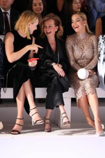 Uma Thurman feet photo thumbnail
