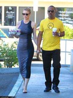 Paige Butcher feet photo thumbnail