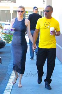 Paige Butcher feet photo thumbnail