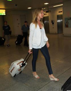 Cameron Diaz feet photo thumbnail