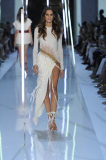 Izabel Goulart feet photo thumbnail