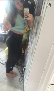 Gabbie Hanna feet photo thumbnail
