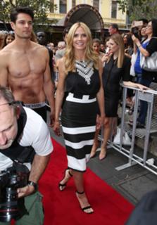 Heidi Klum feet photo thumbnail