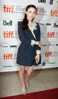 Rooney Mara feet photo thumbnail