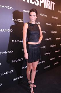 Kendall Jenner feet photo thumbnail