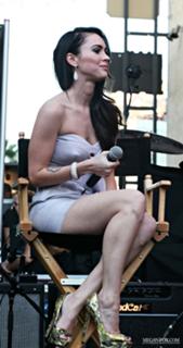 Megan Fox feet photo thumbnail