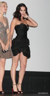 Megan Fox feet photo thumbnail
