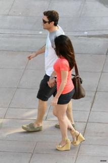 Megan Fox feet photo thumbnail