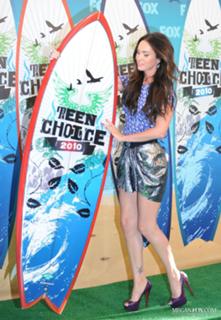Megan Fox feet photo thumbnail