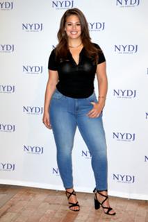 Ashley Graham feet photo thumbnail
