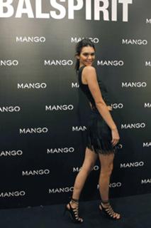 Kendall Jenner feet photo thumbnail