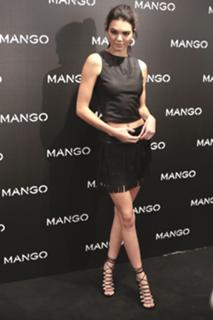 Kendall Jenner feet photo thumbnail