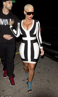 Amber Rose feet photo thumbnail