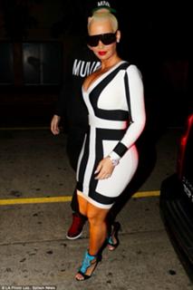 Amber Rose feet photo thumbnail