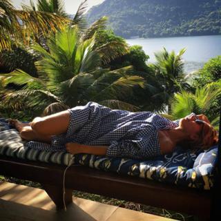 Adriane Galisteu feet photo thumbnail