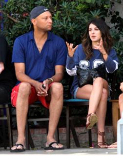 Shenae Grimes-Beech feet photo thumbnail