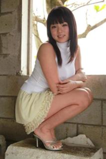 Ai Shinozaki feet photo thumbnail
