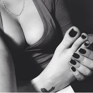 Jaqueline Mello feet photo thumbnail