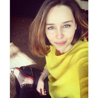 Emilia Clarke feet photo thumbnail